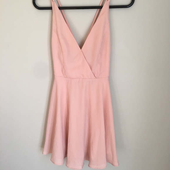 Dresses & Skirts - Baby pink extra small dress